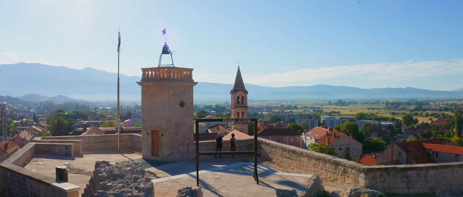 Tvrđava Kamičak pruža pogled na Sinj i prostranu Cetinsku krajinu.